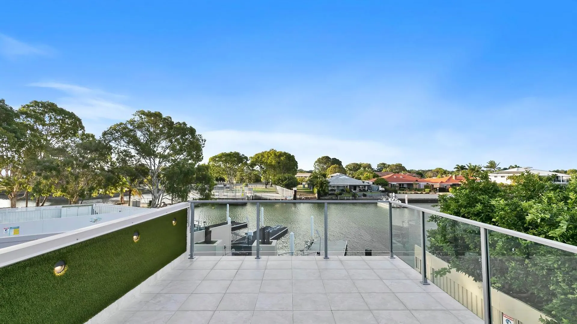 Sunset Shores Bongaree Holiday home