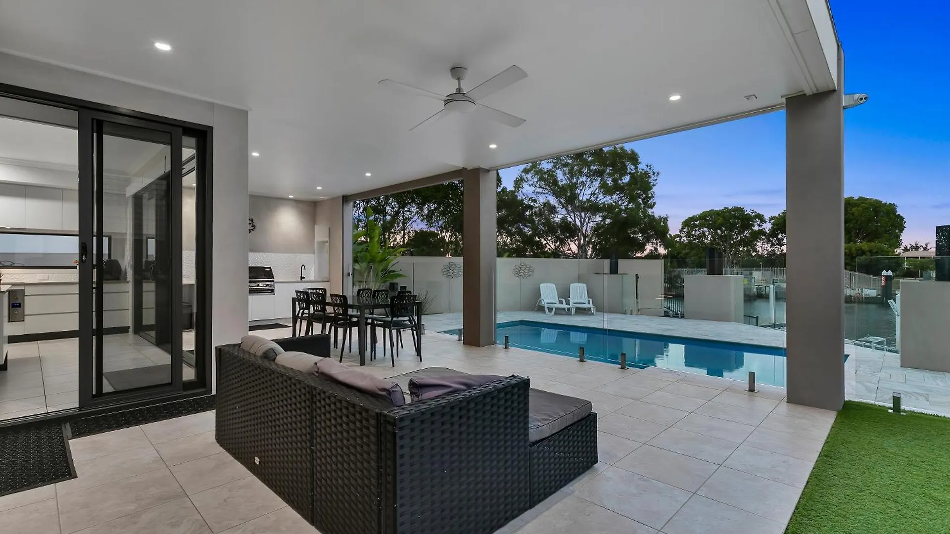 Sunset Shores Bongaree